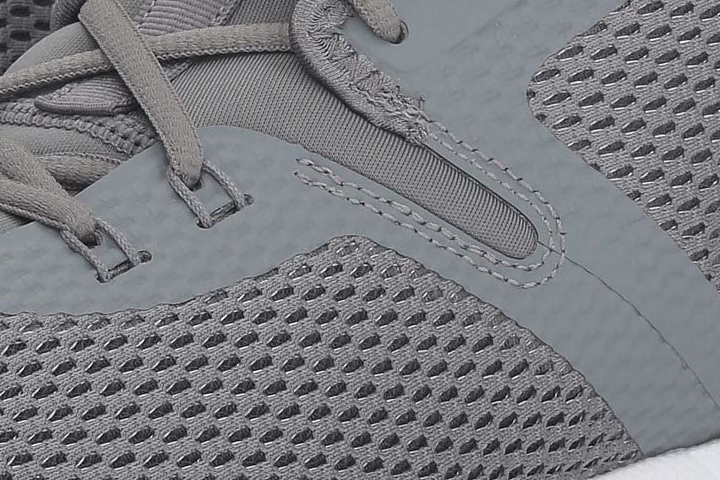 Nike Air Max Typha 2 overlays
